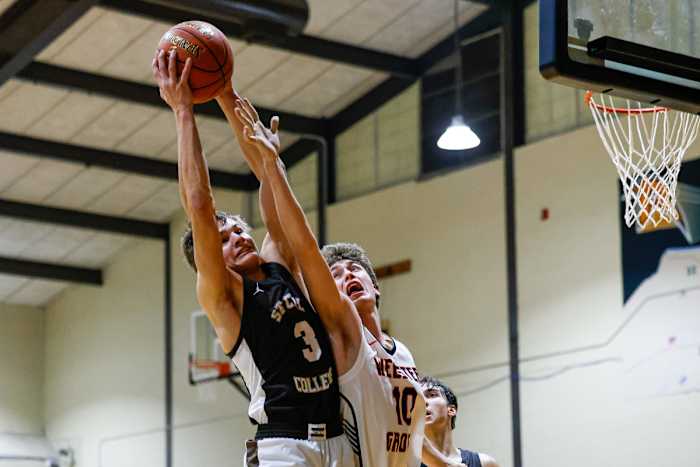 Webster Groves Missouri Mount Carmel Illinois boys basketball December 16 2023 Nate Latsch 25017